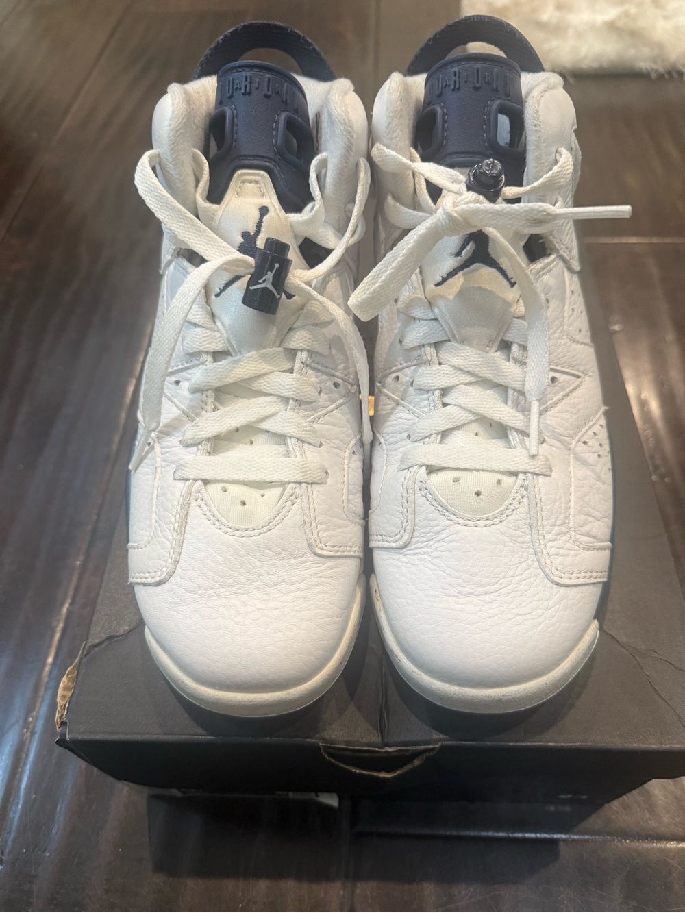 Jordan Retro 6 Kids White & Navy Leather Basketball Sneakers